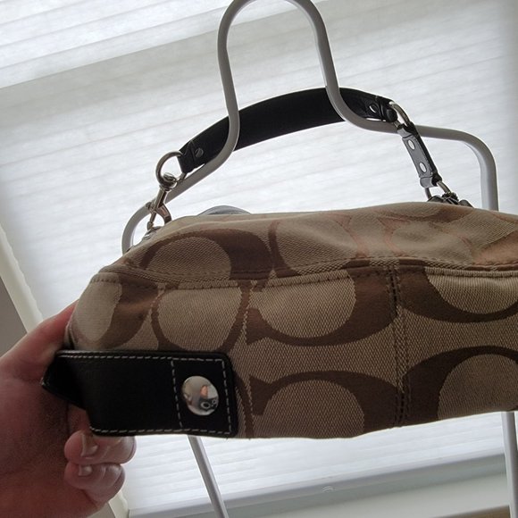 Coach Brown Signature Zoe Hobo Purse EUC! F12674 - Picture 14 of 16